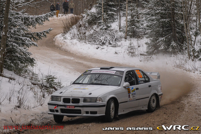 Illustration for article titled Rally photos from beyond the WRC